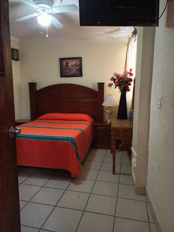 דולורס אידאלגו Hotel Posada De La Conspiracion מראה חיצוני תמונה